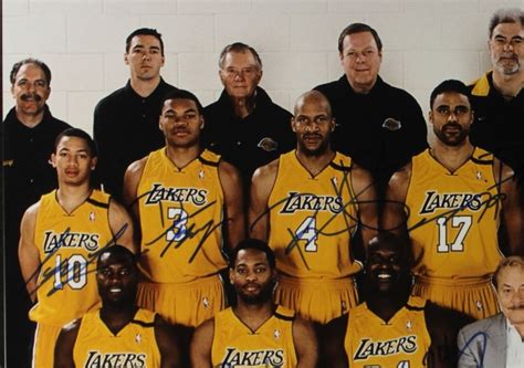 1999-2001 Lakers Team-Signed Oversized Photo with Kobe Bryant ...