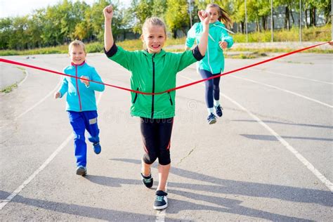 Kids Doing Sports 的图像结果