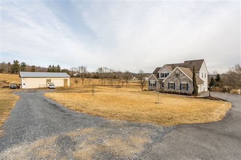 424 S. Church Street, Stevens by Kline, Kreider & Good Auctioneers