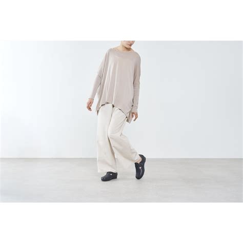 サヤ SAYA 3cmプラット製法Tストラップシューズ （ブラック） -【公式】ラボ・キゴシ｜オンラインショップ - SAYA & works