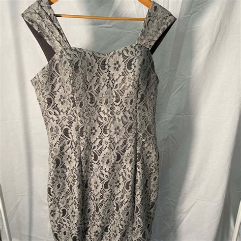 Other Womens Size 14 Formal Dress in grey with lace detailing (b3)(s)