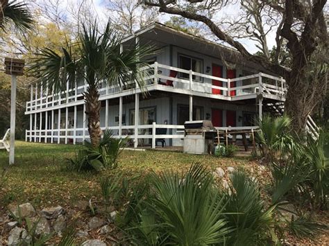 SPORTSMAN'S LODGE (Eastpoint) - Motel Reviews & Photos - Tripadvisor