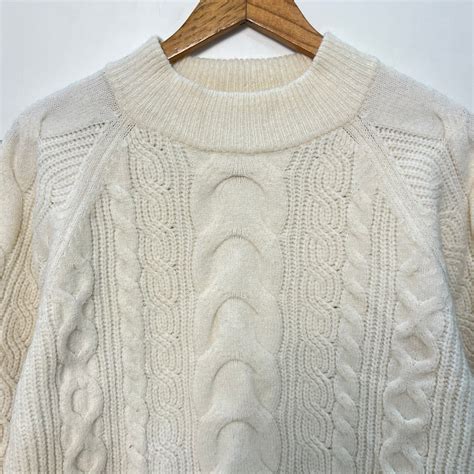 Chunky Soft Sweater-Bust 38 – Outdated