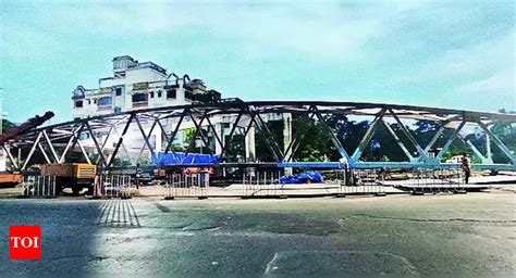 Patuli FOB Kolkata: KMDA to Erect Foot Overbridge (FOB) on EM Bypass ...