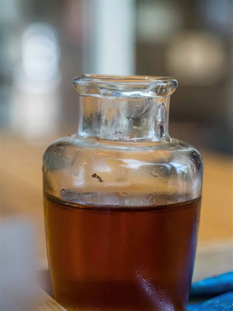 Homemade Corn Syrup Substitute | Golden Syrup Recipe | MissHomemade.com