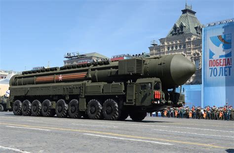 俄罗斯RS-24洲际弹道导弹试射成功_ 视频中国