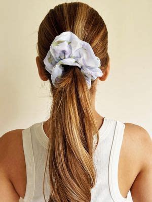 Buy Pipa Bella by Nykaa Fashion Elegant Blue Printed Scrunchie Online