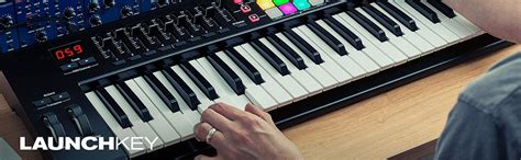Novation Launchkey 61 61-key Keyboard Controller | Shop online in India ...