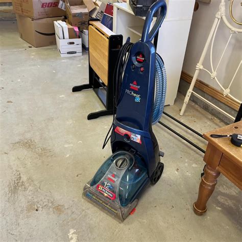 Bissell ProHeat 2X Upright Deep Carpet Cleaner, 9200 | EstateSales.org