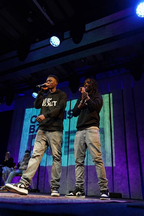 En timme, en poet: Marx Mukaru och Nasir Sarr, Kulturhuset Stadsteatern ...