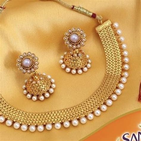 Santoor launches “pocket perfumes” line as West Bengal exclusive ...