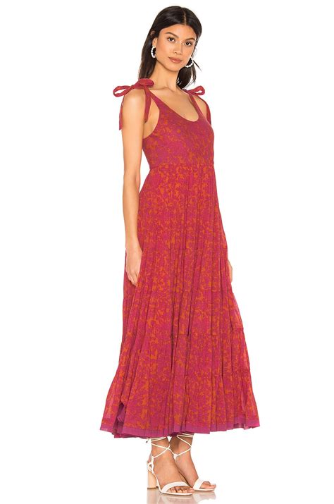 Free People Kikas Printed Midi Dress in Tangerine | REVOLVE
