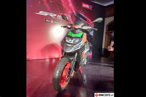 Aprilia SR 150 Race Edition Photo Gallery