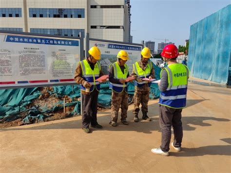 中国水利水电第五工程局有限公司 工会工作 洛阳项目工会“普法宣益讲制度”保障民工权益