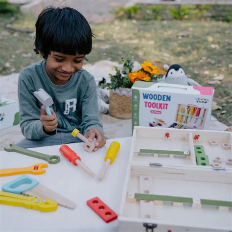 Wooden Tool Kit Toy with Tool Box (36 Pcs) – nestatoys