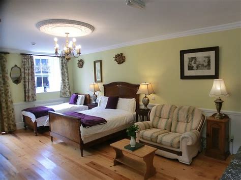 MOUNTPLEASANT COUNTRY HOUSE (Killinick) - Specialty Inn Reviews ...