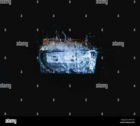 Submerged Computer 的图像结果