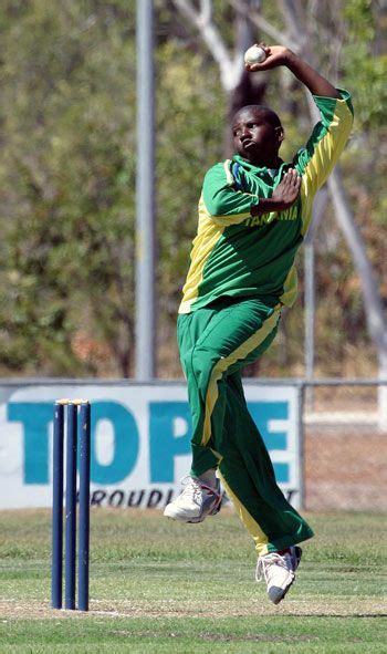 Tanzanian Athumani Kakonzi bowls against Hong Kong | ESPNcricinfo.com