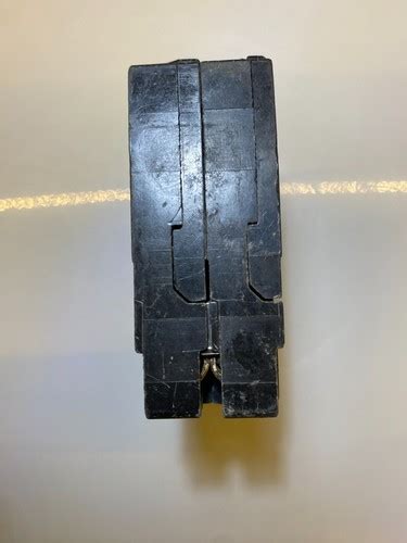 Square D QO1515 Plug in Circuit Breaker 1P Twin 1515 India | Ubuy