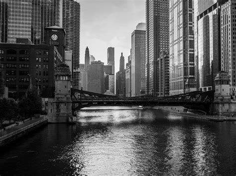 Download wallpaper 1600x1200 river, bridge, buildings, skyscrapers ...