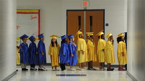 Elementary Graduation 的图像结果