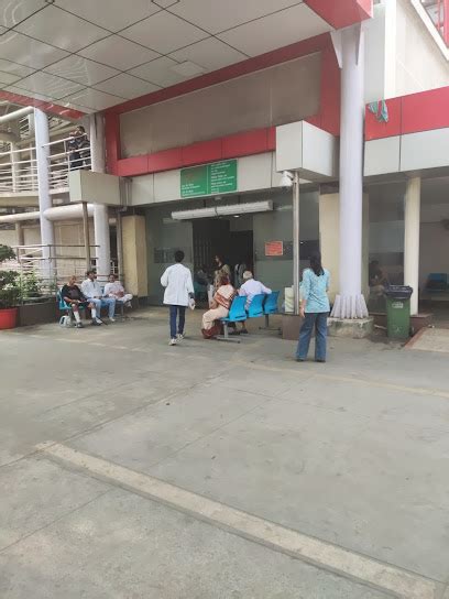 Udyog Bhawan Metro Station, Map, Route, Timings, Fare, Entry/Exit