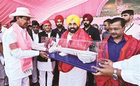 KCR-lead Bharat Rashtra Samithi holds mega rally with national pitch