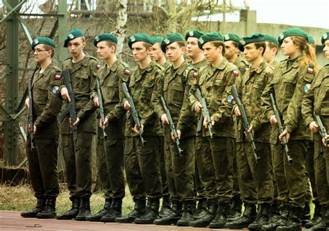 "Klasa mundurowa" - Gimnazjalisto | Zespół Szkół Zawodowych nr 2 w Knurowie