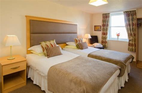 STATION HOTEL PORTSOY - Hotel Reviews, Photos, Rate Comparison ...
