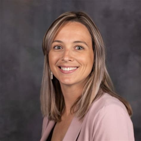 Amanda - Piano teacher - ₹2855/h