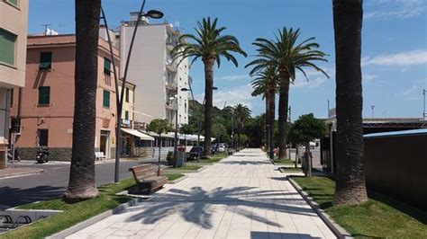 A DUE PASSI DAL MARE (Ceriale) - Hotel Reviews & Photos - Tripadvisor