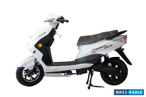 White. Nexa Electric AGM-R30 Scooter Picture Gallery - Bikes4Sale