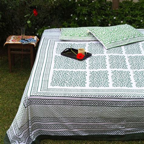 Organic Cotton Green And White Revitalizing King Size Bedsheet | Bed ...