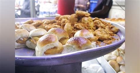 Garden Vada Pav sells the best vada pavs in town | LBB, Pune