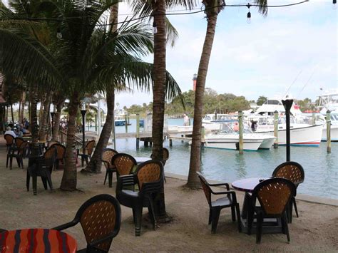 Square Grouper Tiki Bar — Florida Beach Bar
