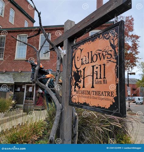 Town of Salem, Massachusetts during Halloween Weekend Editorial Stock ...