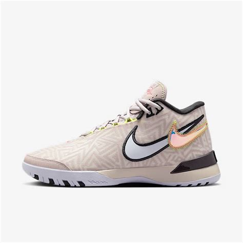 Nike Elevate 3 Basketball Shoes. Nike IN