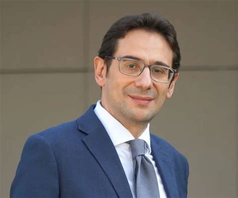 STMicroelectronics Powering the Transition to e-Mobility and SDVs - EE ...