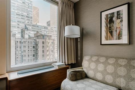 CLUB QUARTERS HOTEL GRAND CENTRAL, NEW YORK, NEW YORK