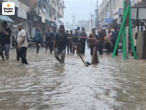 Heavy rain lashes various parts of Gujarat; Several districts flooded ...