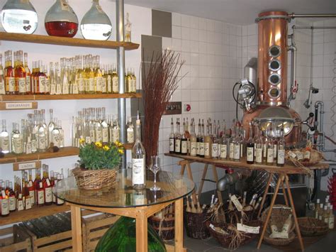 Brennereibesichtigung: Eine genussvolle Führung durch die Sipplinger ...