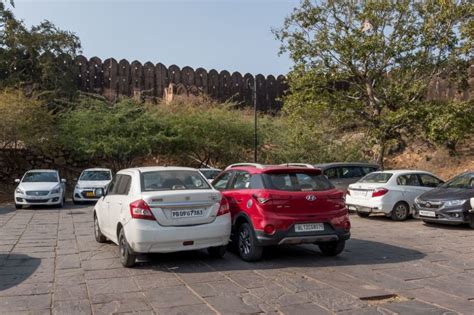 实拍印度马路上的汽车：没有多少豪车，最多的竟是国内的小众品牌