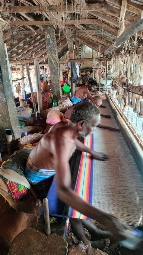 Jammakaalam weaving in Tamil Nadu is having a fashion revival | Vogue India