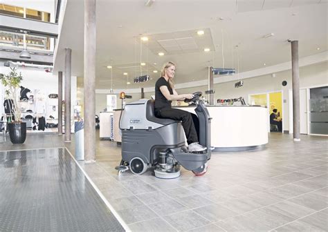 Nilfisk BR 752 Akülü Binicili Kompakt Zemin Bakım Otomatı