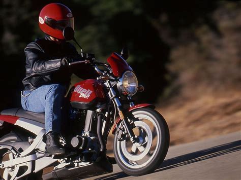 Riding Impression of the 2000 Buell Blast | Cycle World