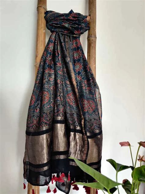 Chanderi Dupatta Online I Hand Block Chanderi Dupatta I Desi Weaves I