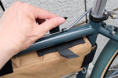 【SWIFT INDUSTRIES】HOLD FAST FRAME BAG (BLACK) | Humhumhug Online Shop