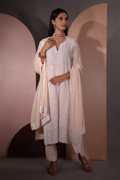 Peach Chikankari Jaal Kurta and Dupatta Set – Nandini Agarwal