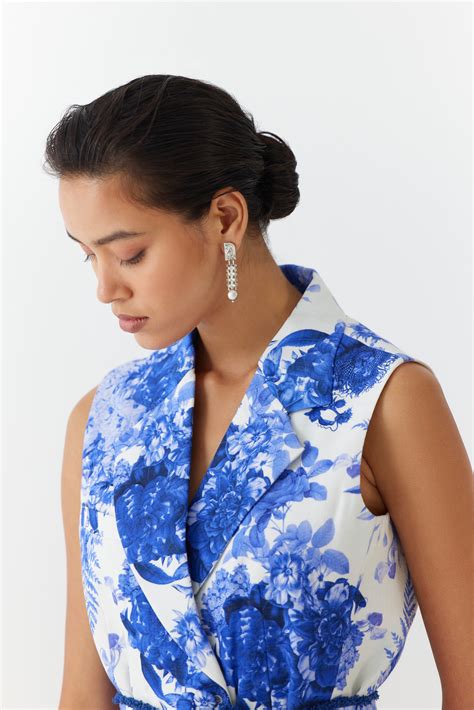 CHINTZ BLAZER & SHORTS