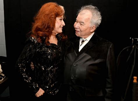 Bonnie Raitt - Singer, Songwriter, Musician